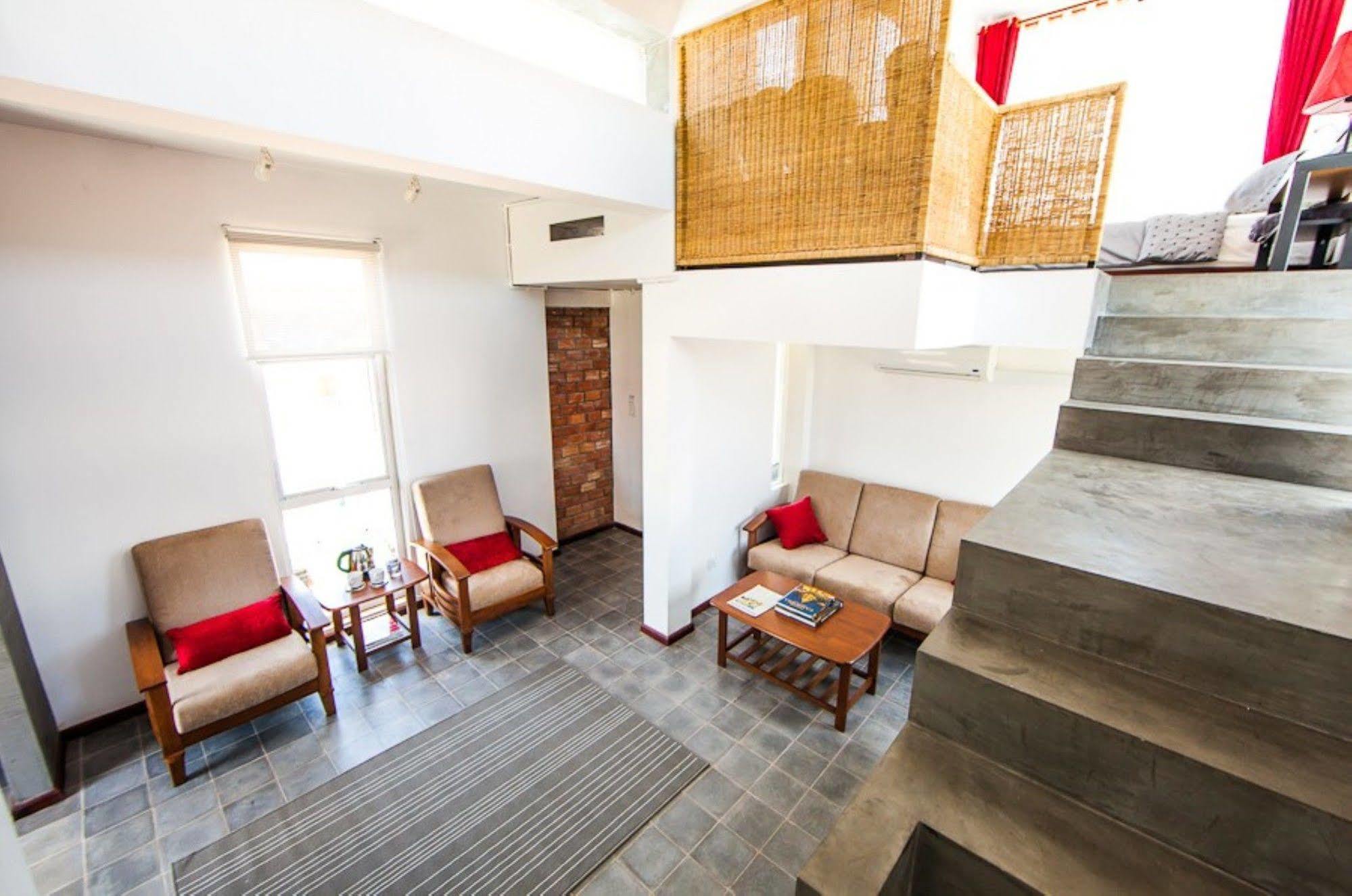 Pura Vida Boutique & 4*