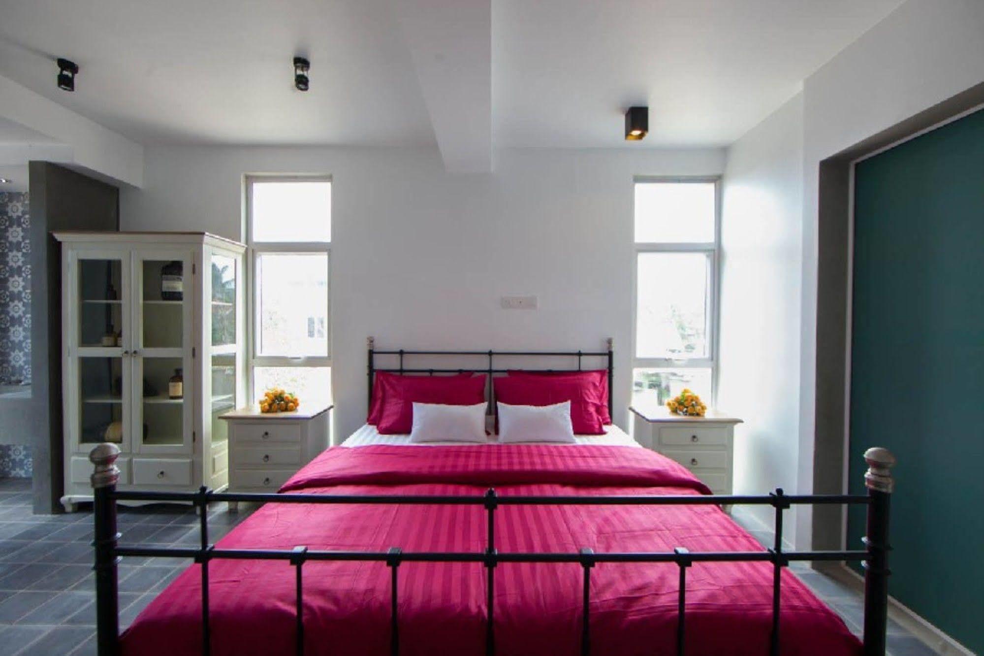 Pura Vida Boutique & Hotel 4*