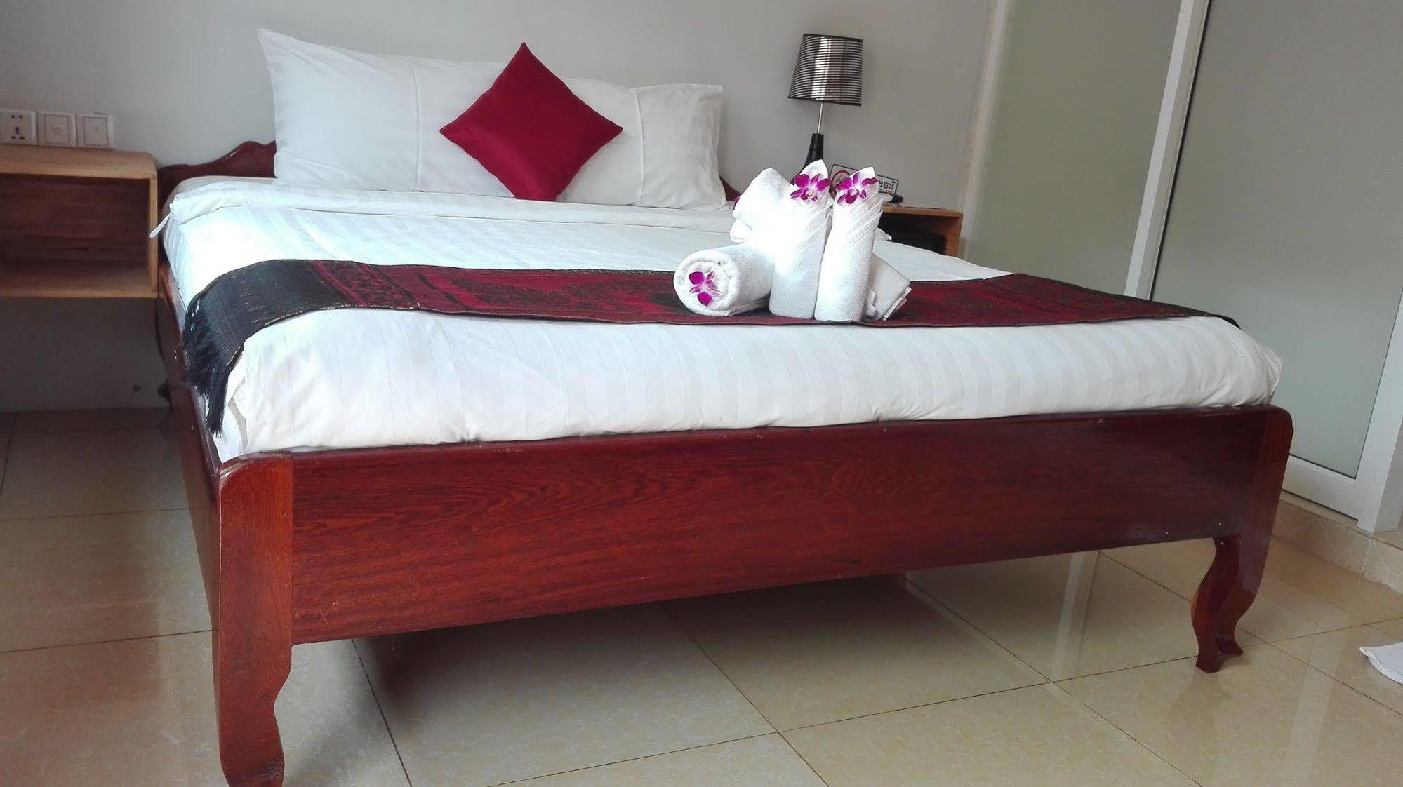 Golden Premier Inn 2*
