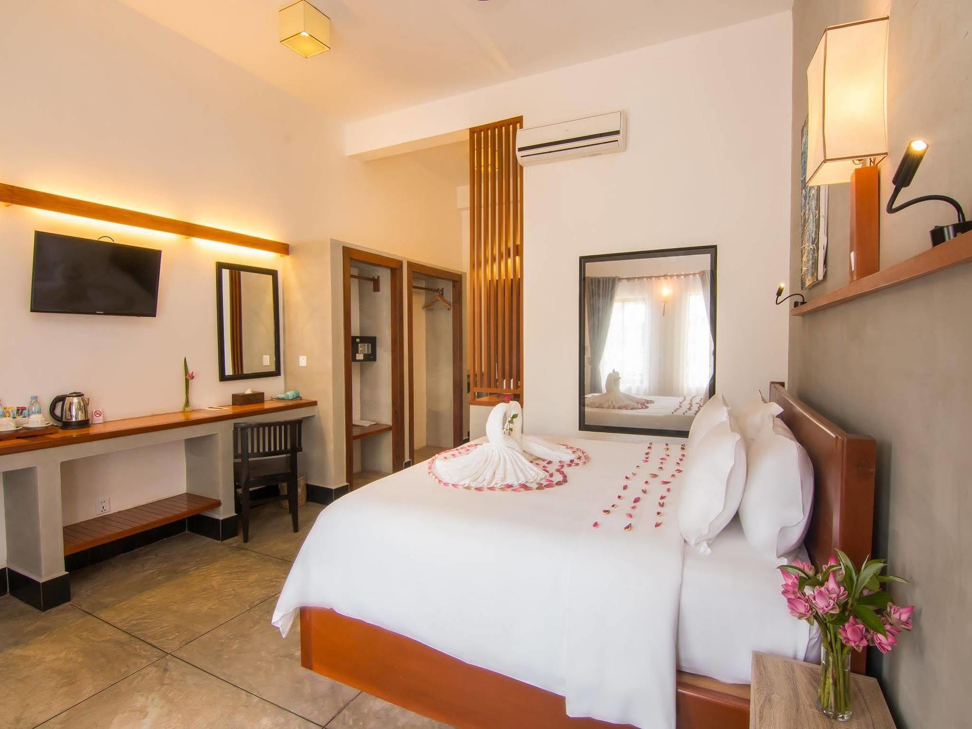 Lok Taneuy 4*