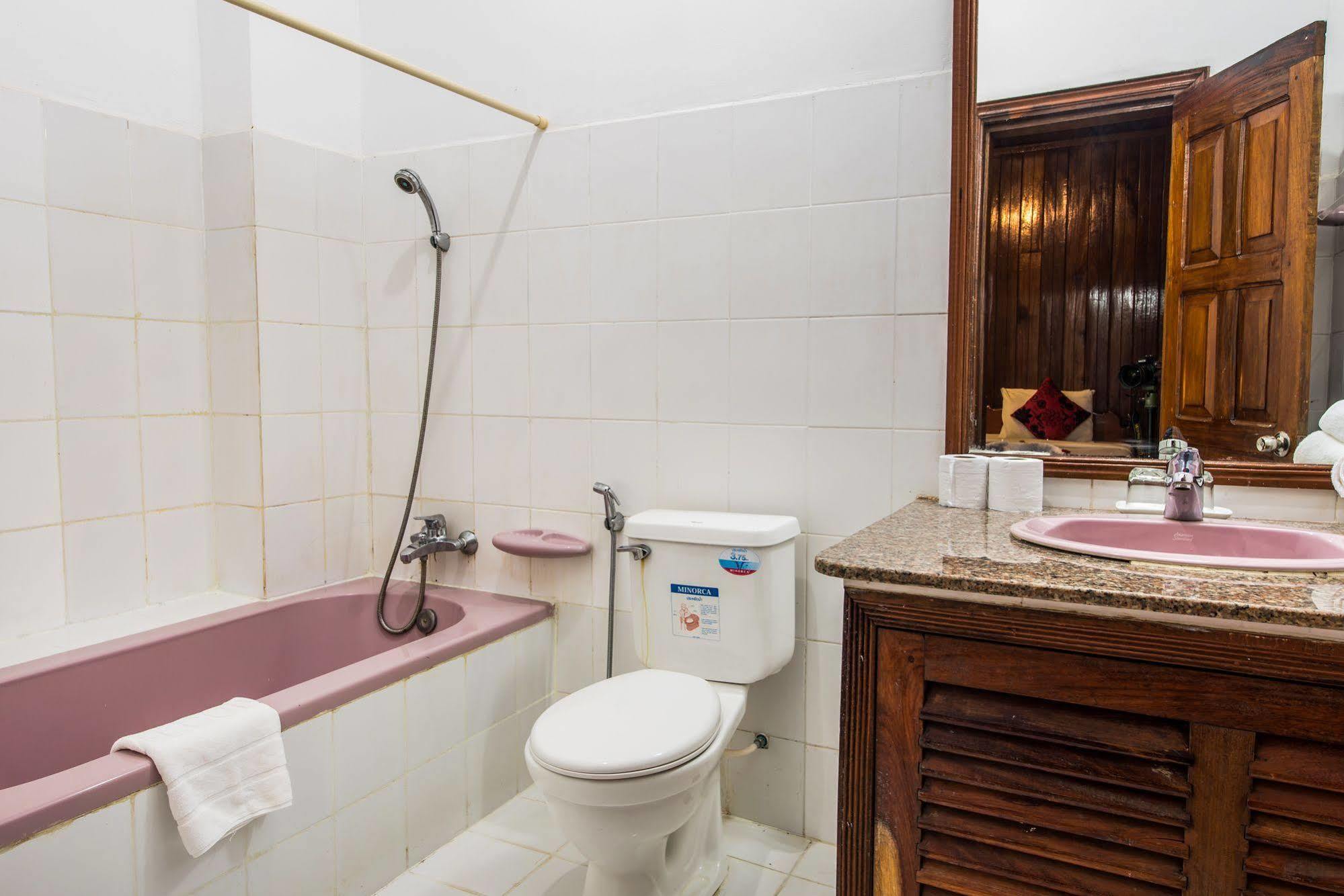 Hotel Neak Pean - Wooden House Siem Reap