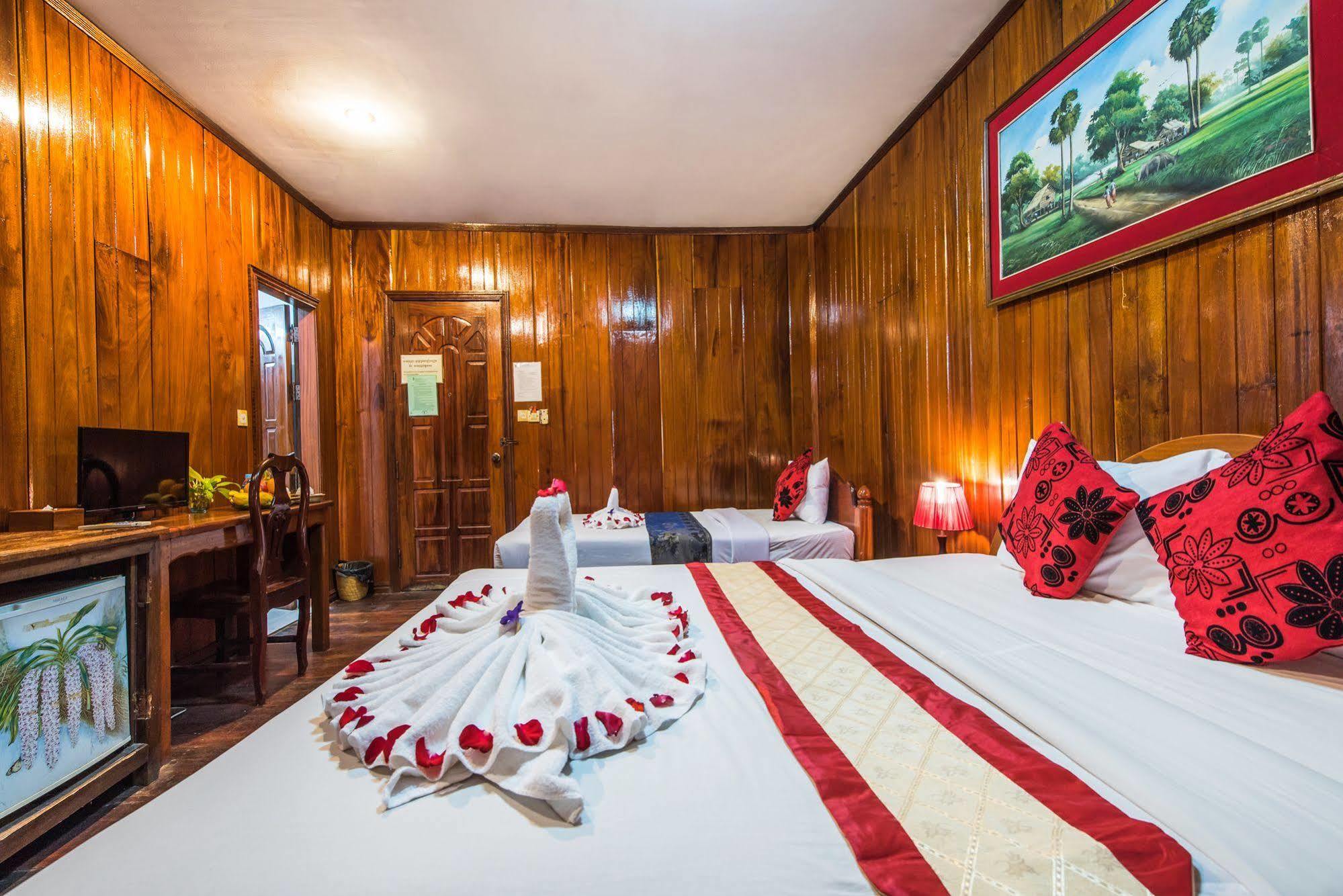 Neak Pean - Wooden House 3* Siem Reap