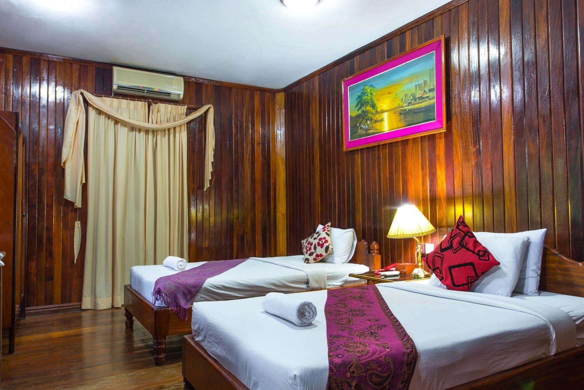 Hotel Neak Pean - Wooden House