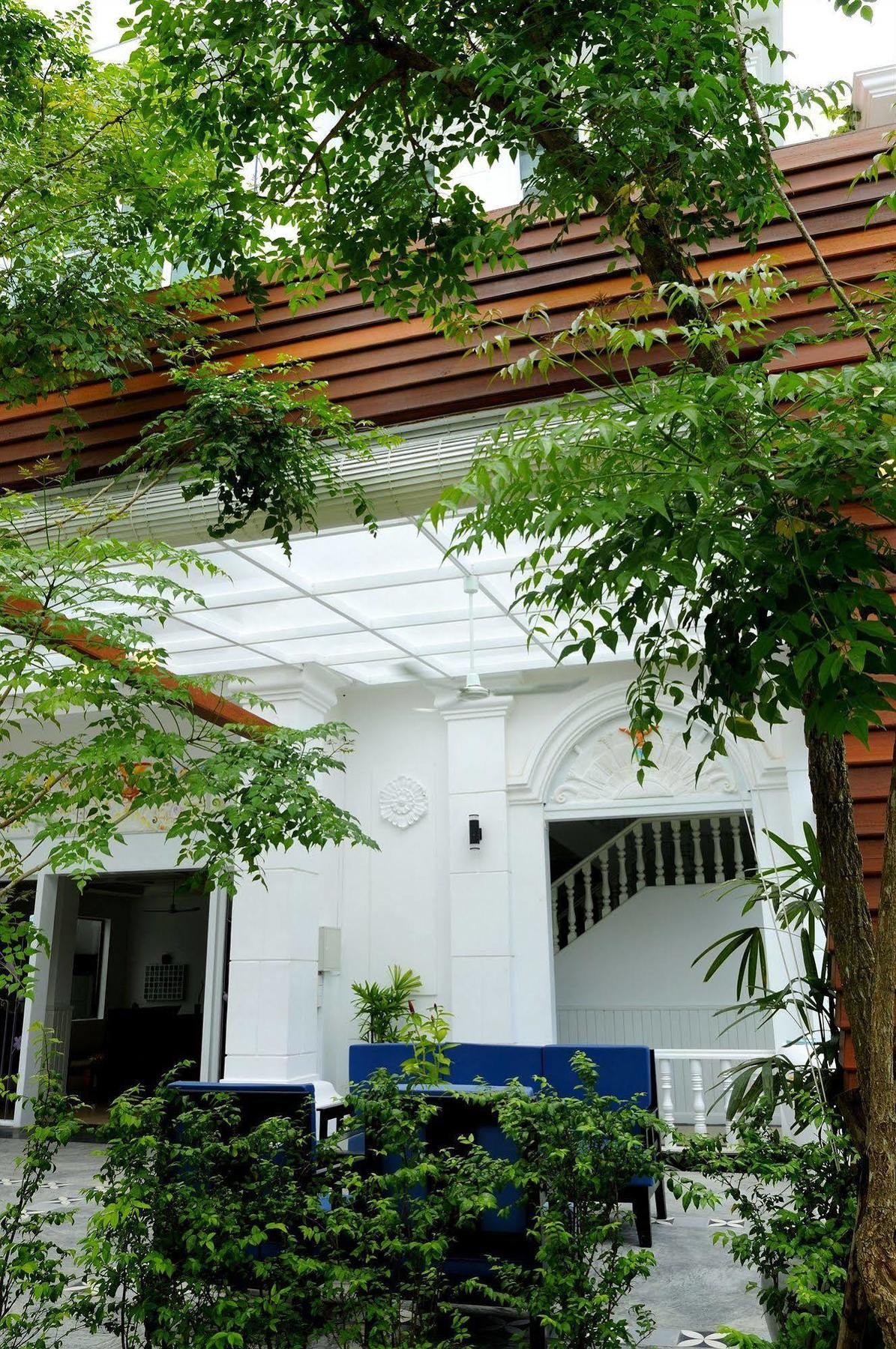 Hotel The Frangipani Ii 4*