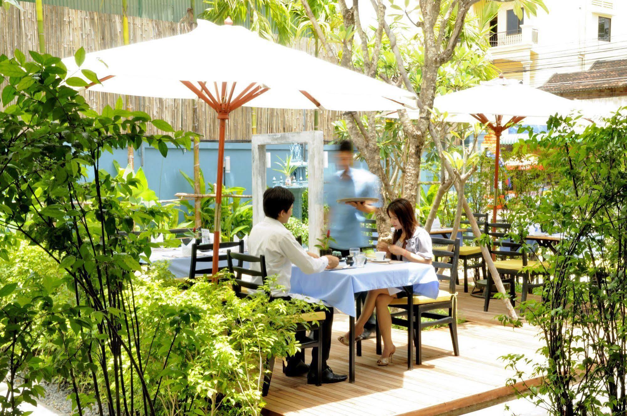 The Frangipani Ii Hotel
