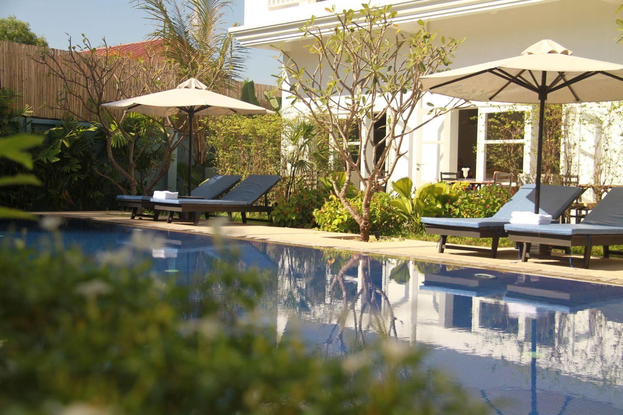 Hotel The Frangipani Ii