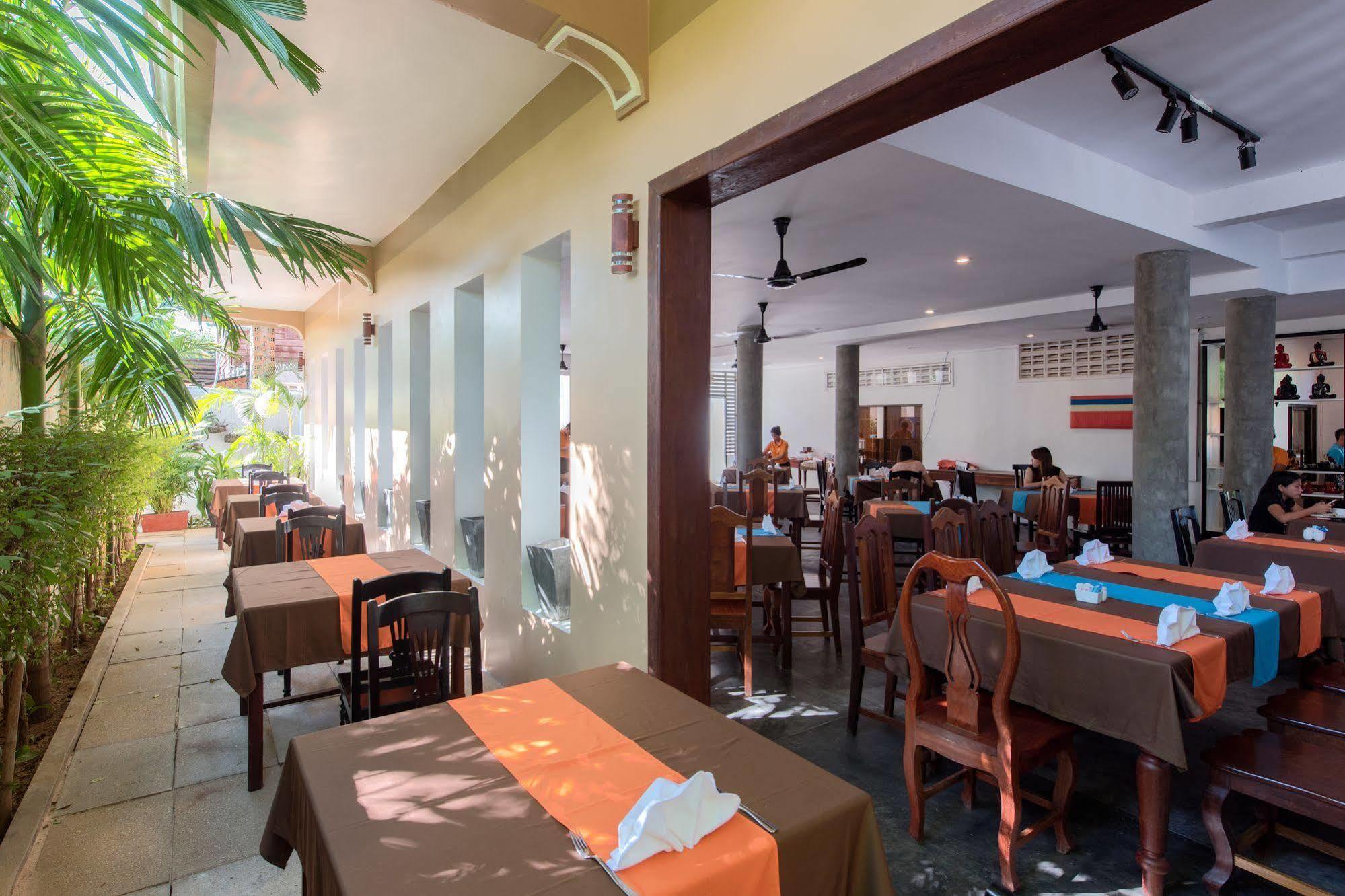 Hotel Eocambo Village 4*