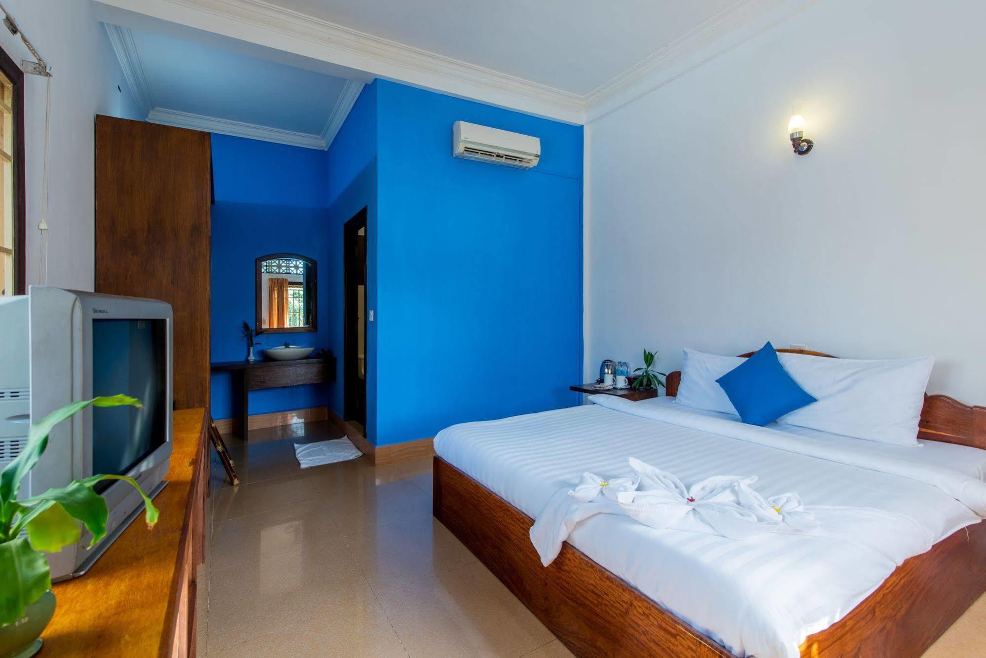 Hotel Eocambo Village 4*