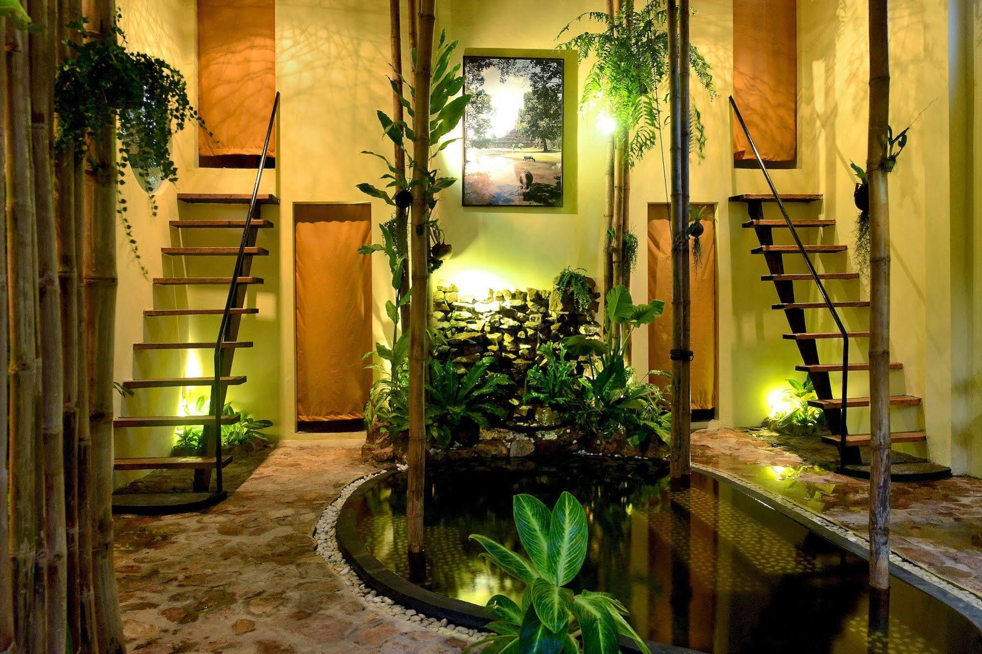 The Cockatoo Nature & * Siem Reap