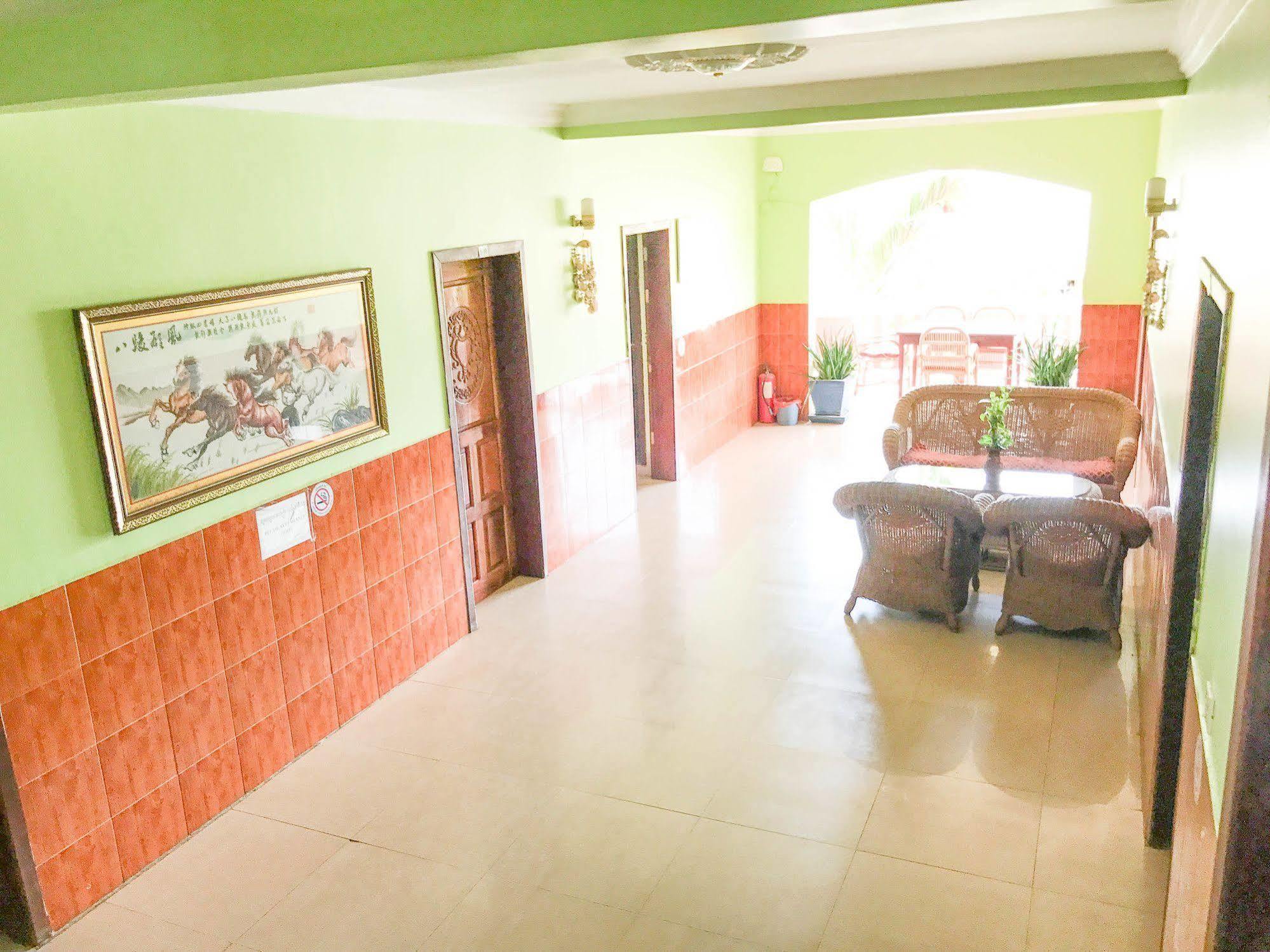 Ta Som & Tour Services 2* Siem Reap