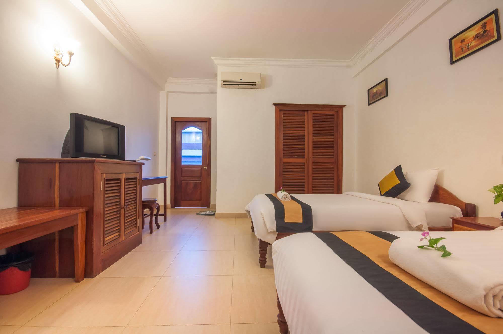 Putheavatei Boutique And 2* Siem Reap