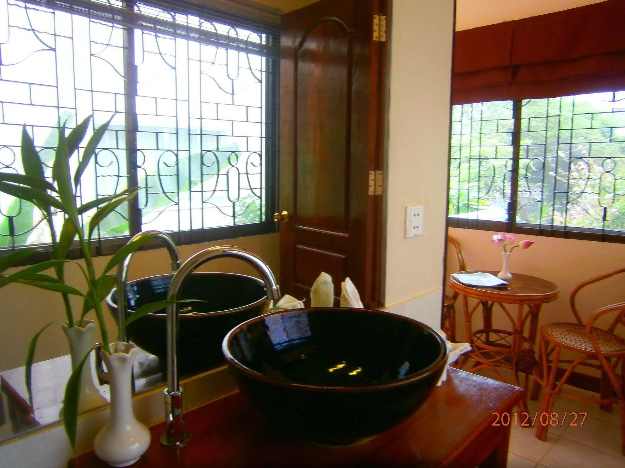 Hotel Horizons Cambodia