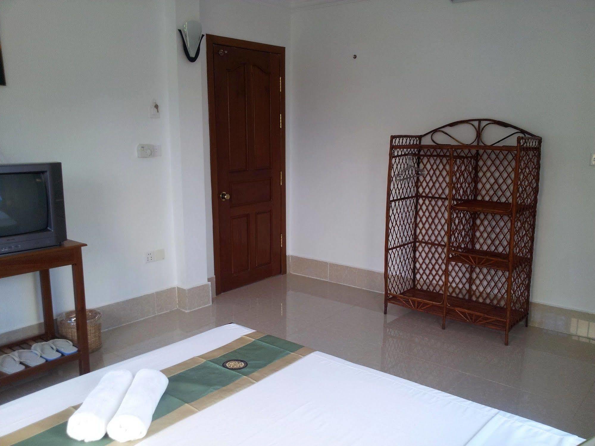 Schein & Restaurant Rumah tetamu 2*