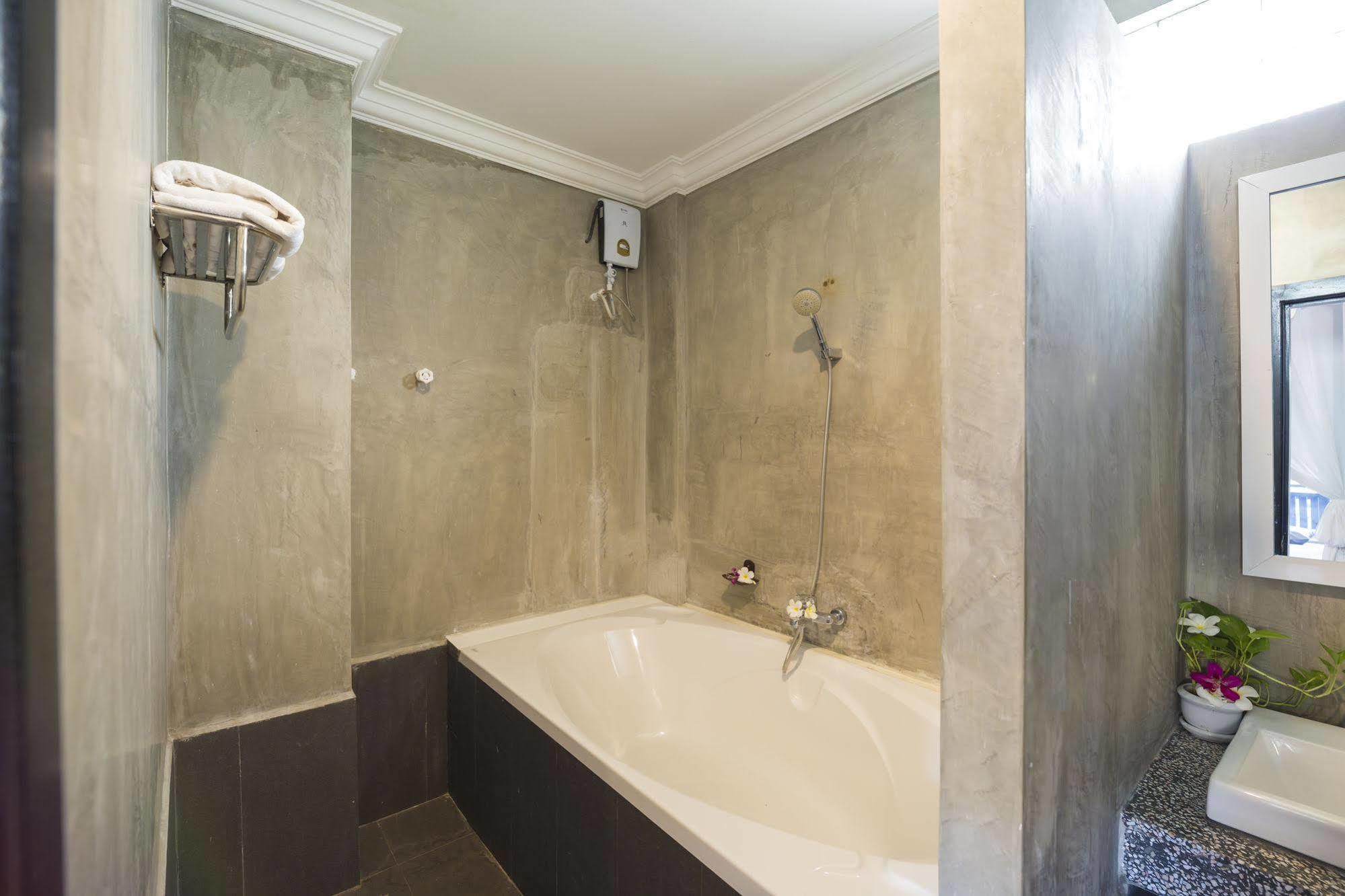 Hotel Rithy Rine Angkor 3*