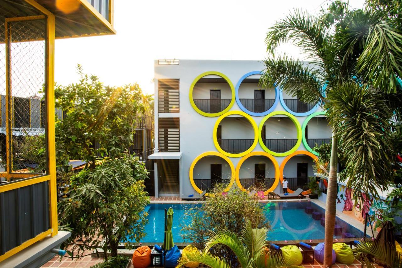 White Rabbit Hostel *