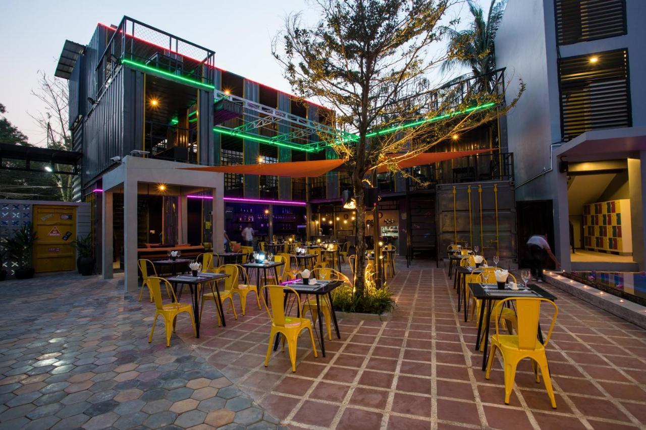 Hostel White Rabbit *