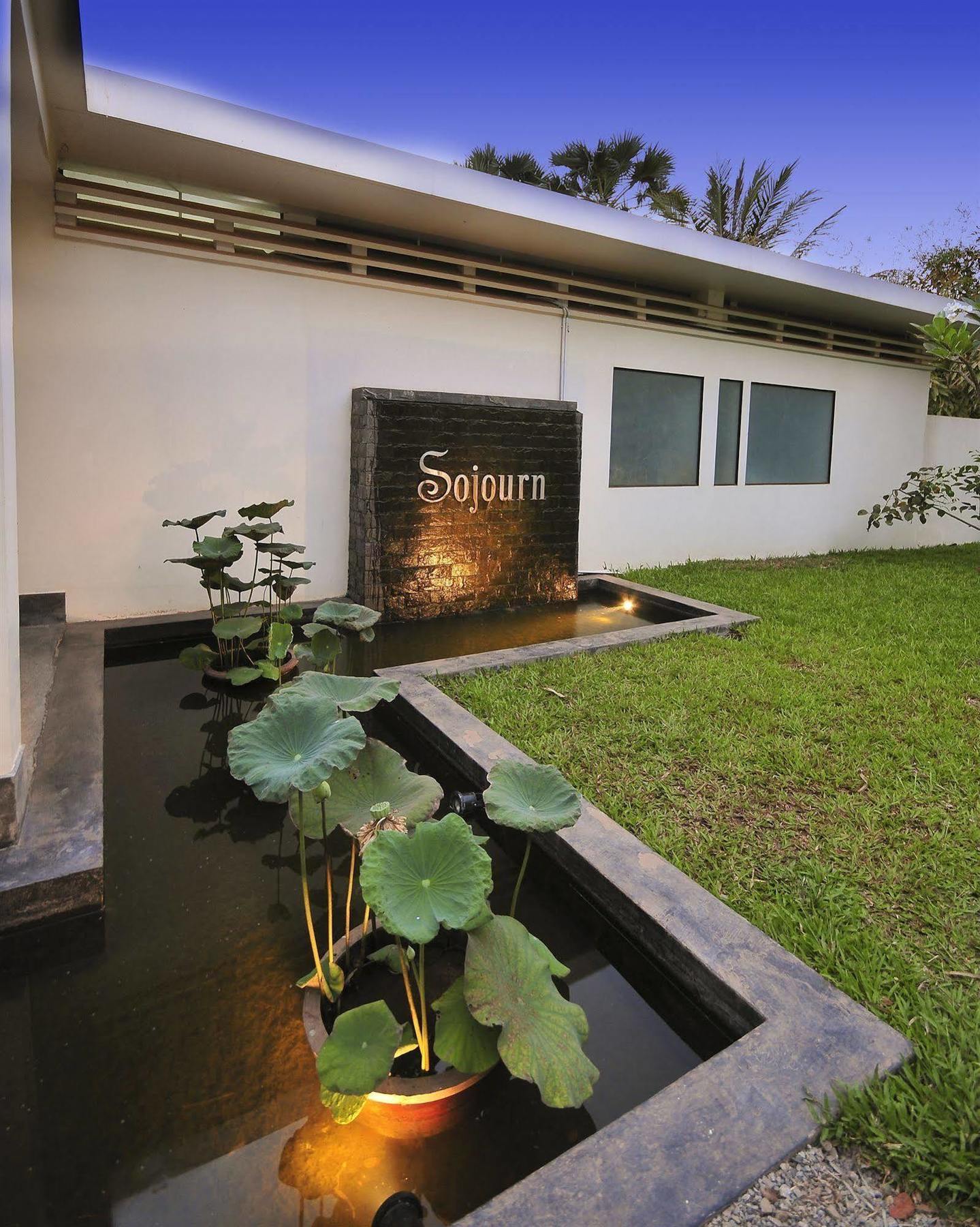 Sojourn Boutique 4*