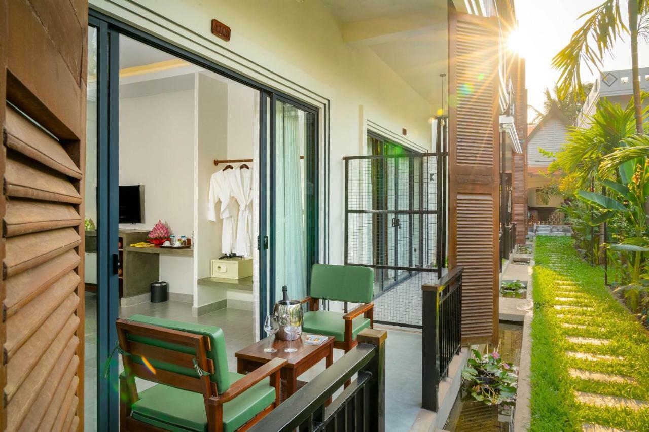 D' Popular Hotel 4*