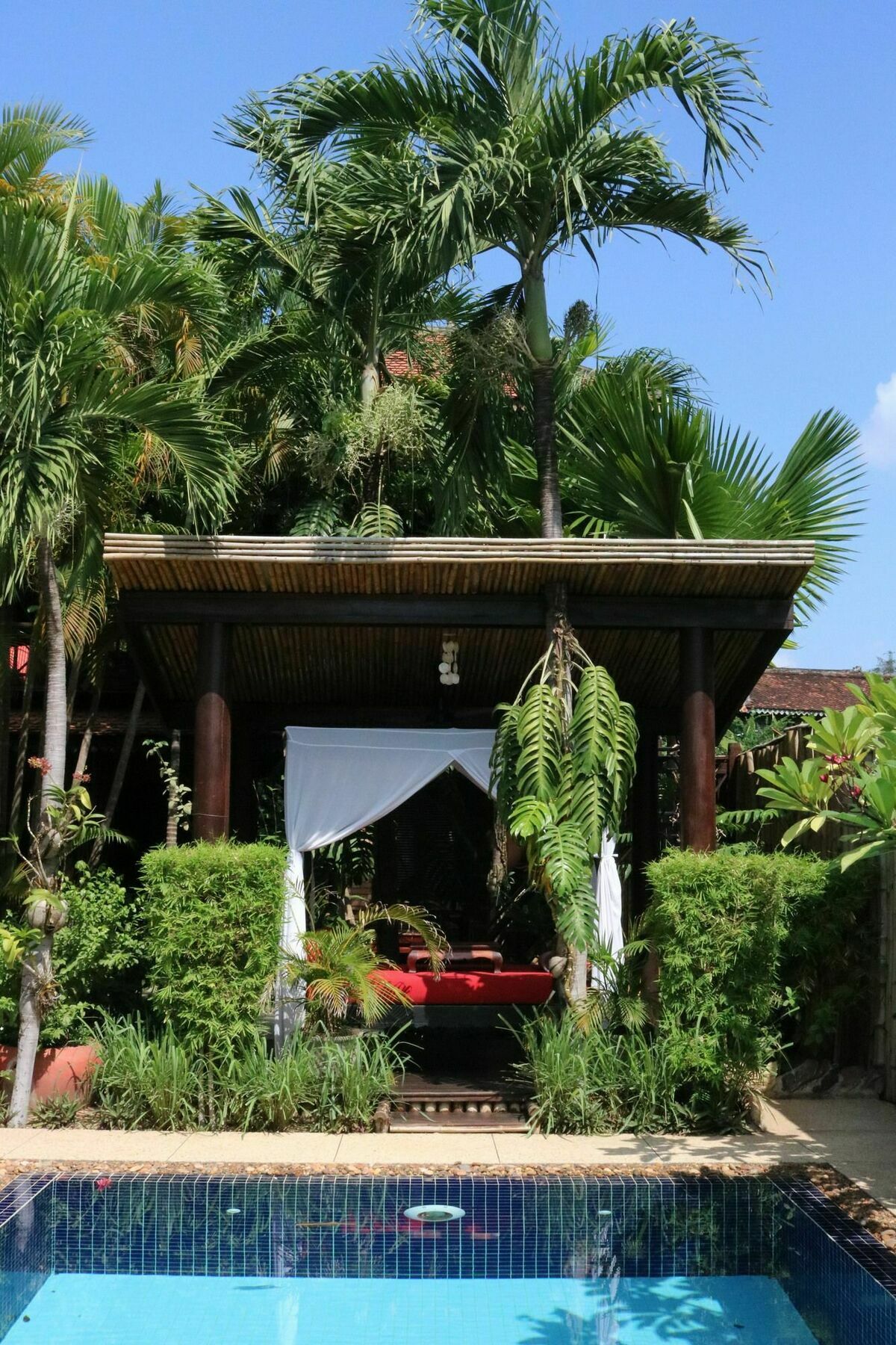 La Loti Hotel 4*