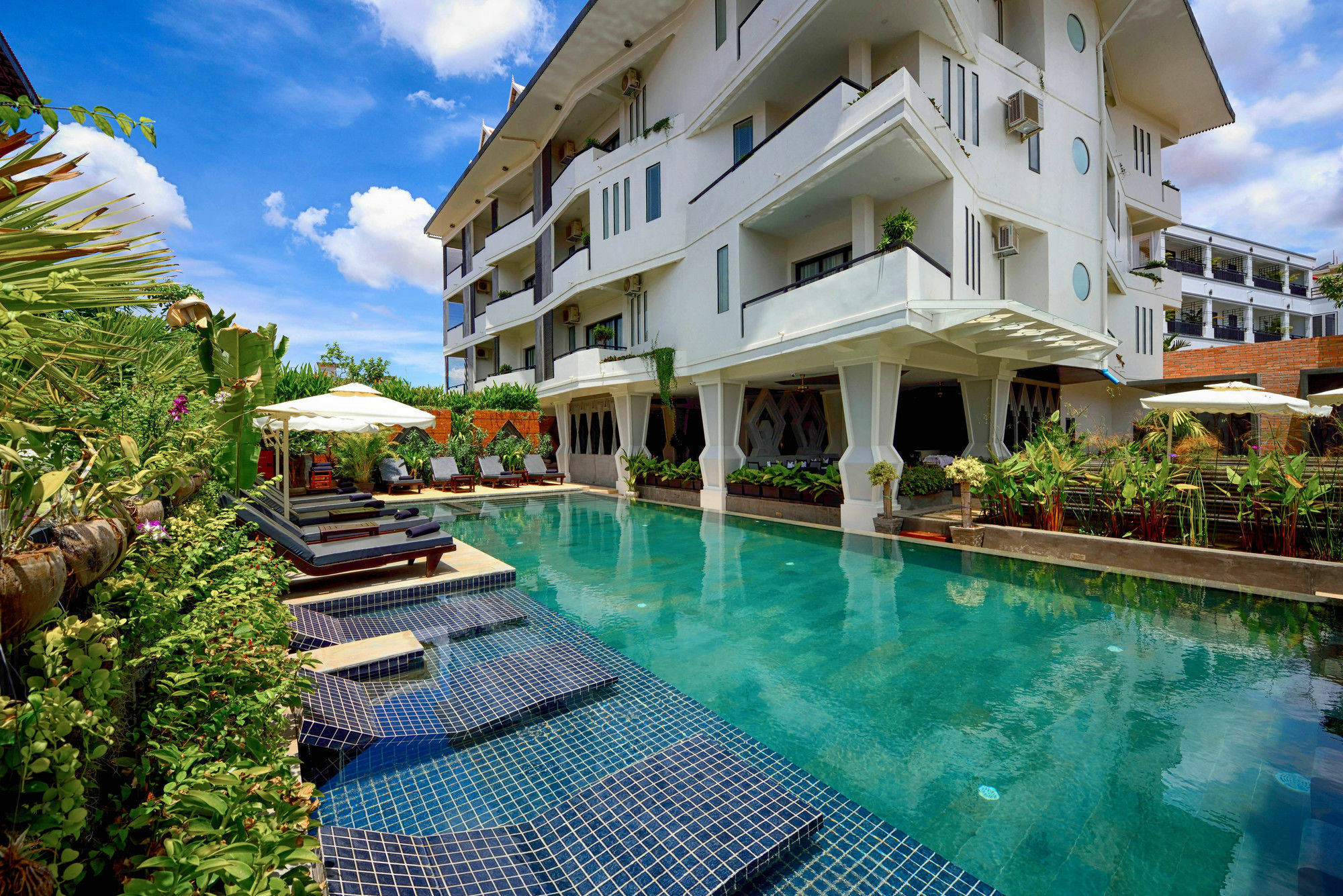 Central Suite Residence 4*