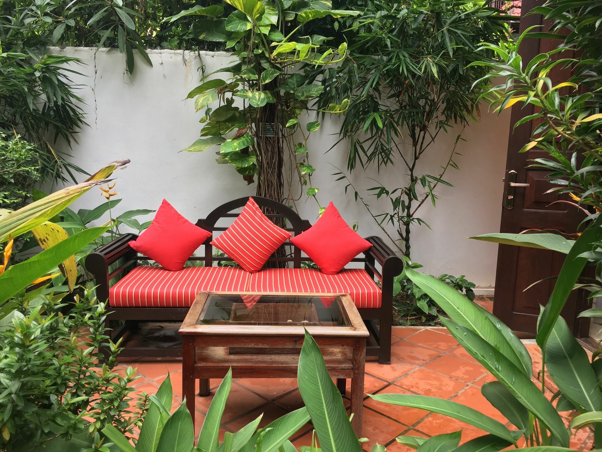 La Loti Hotel