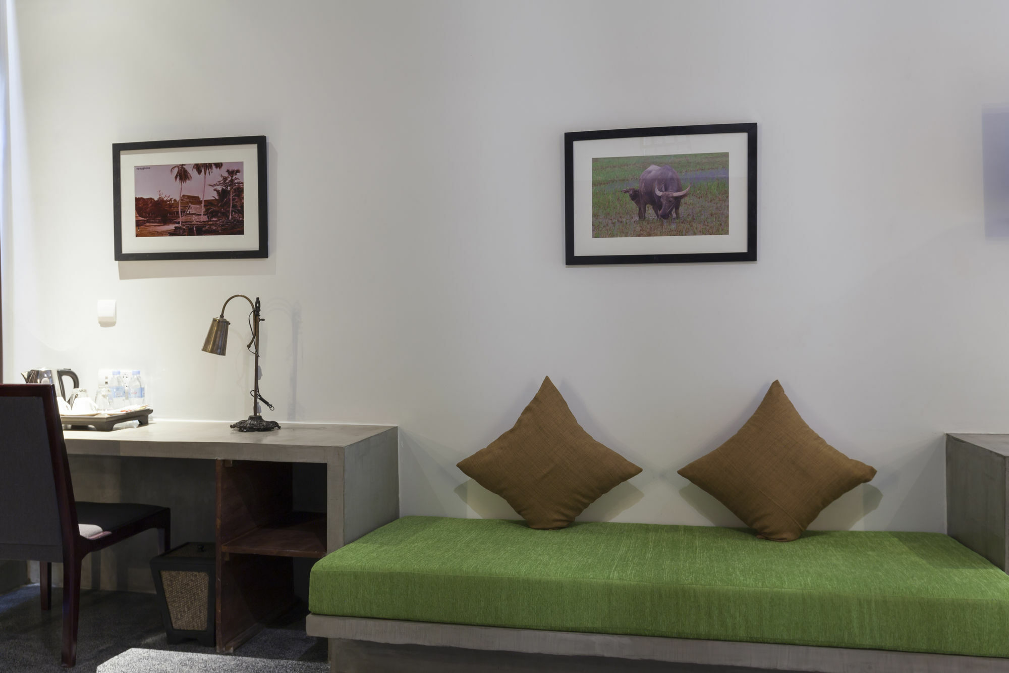 Chronicle & Hotel Siem Reap