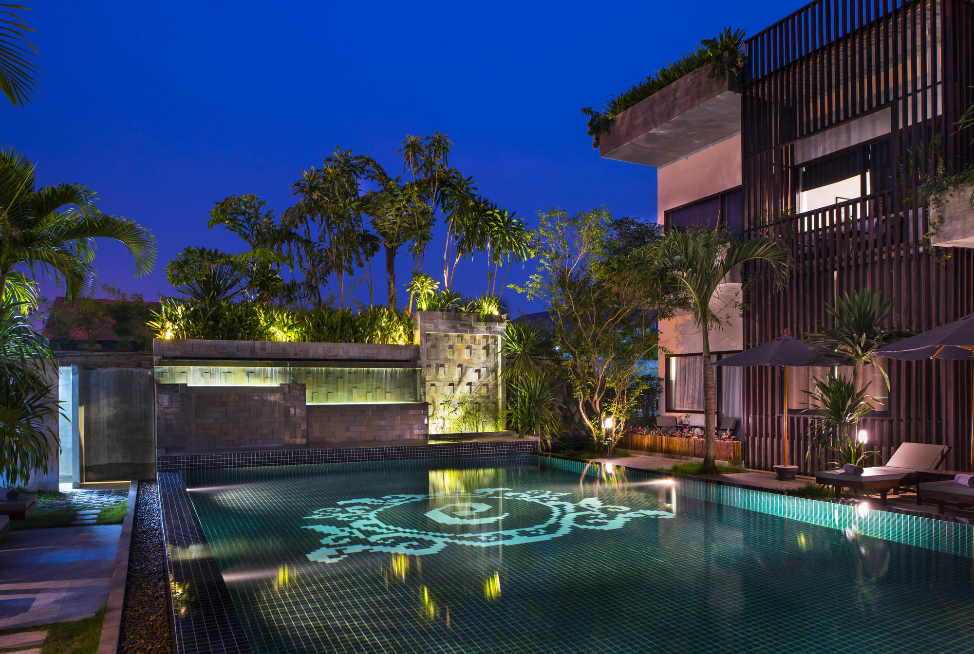 Chronicle & 4* Siem Reap