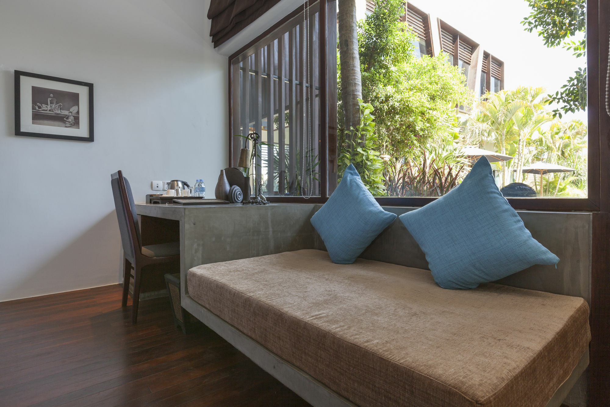 Chronicle & Hotel Siem Reap