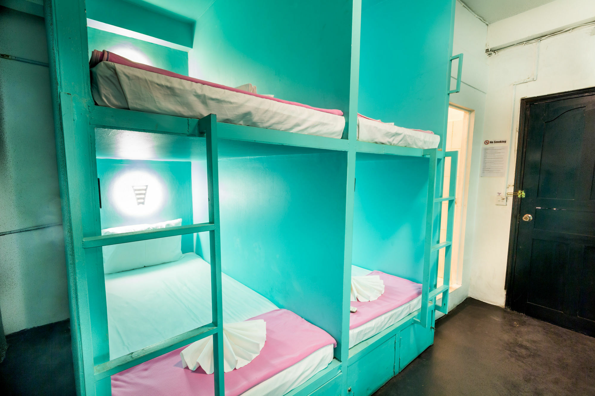 Oasis Capsules - Hotel 2*