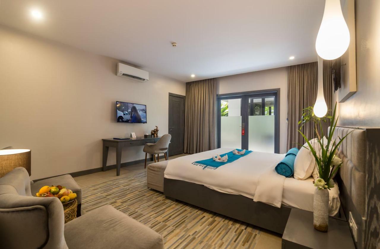 Damrei & 5* Siem Reap
