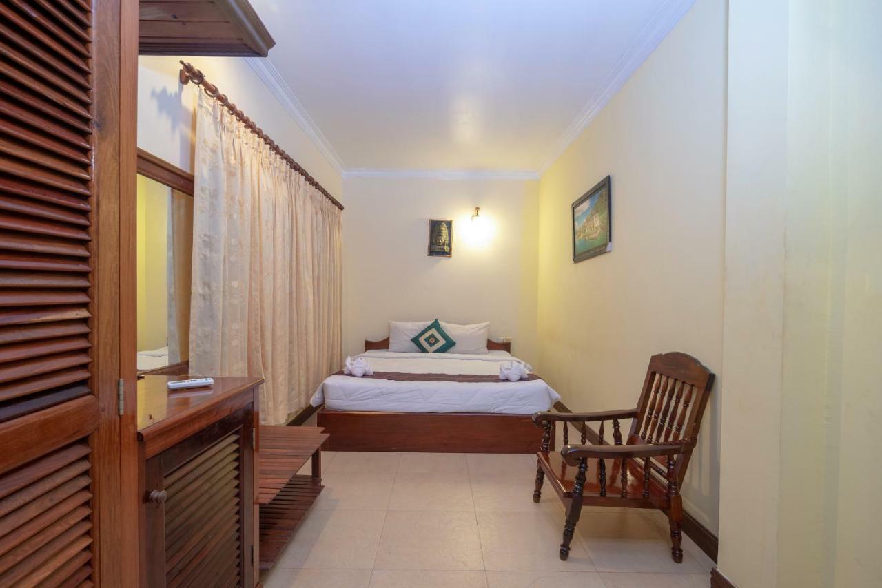 Rajdhani Palace 3* Siem Reap