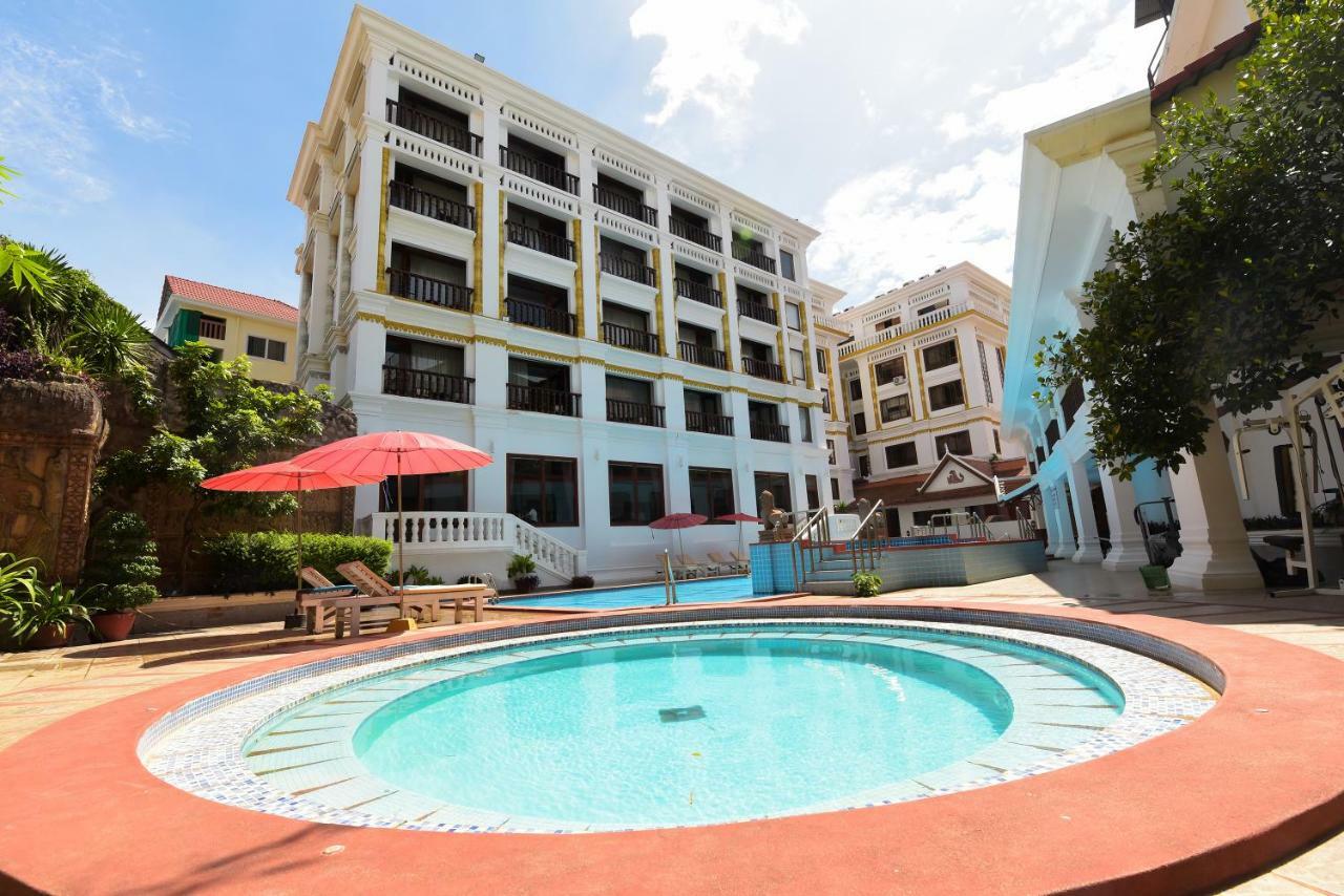 Hotel Angkor Year Theme 4*