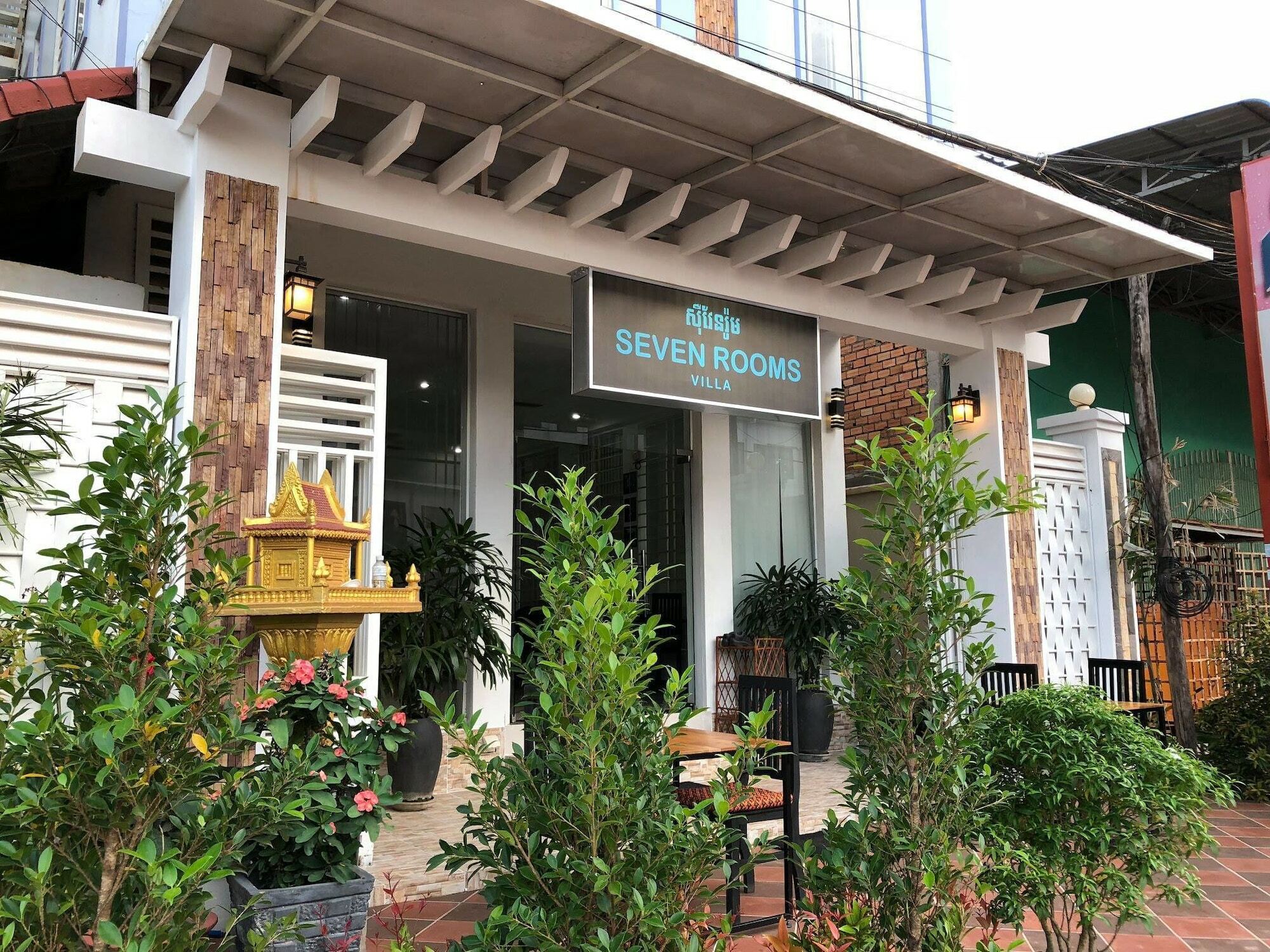 Seven Hotel