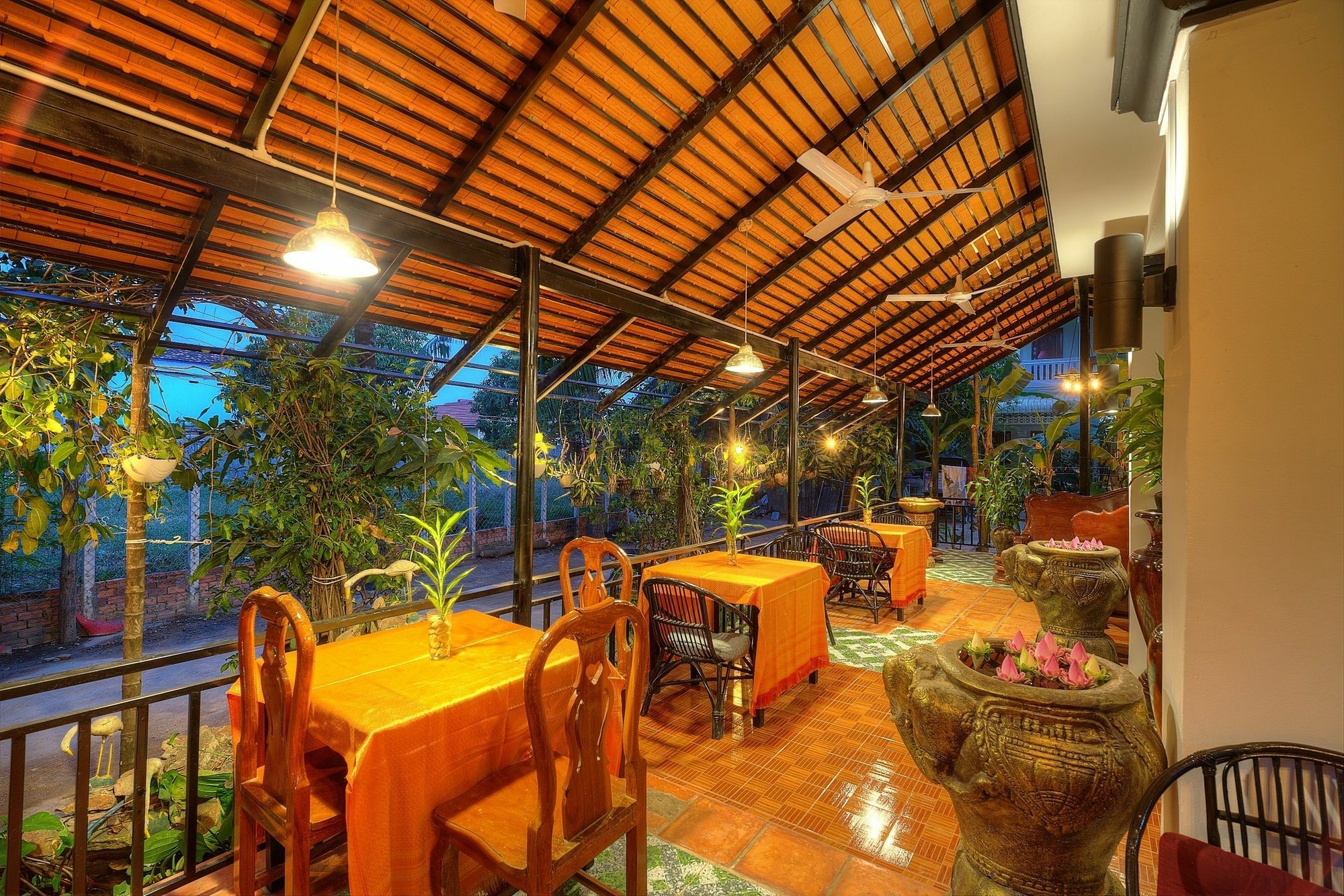 Hotel Kanak Garden
