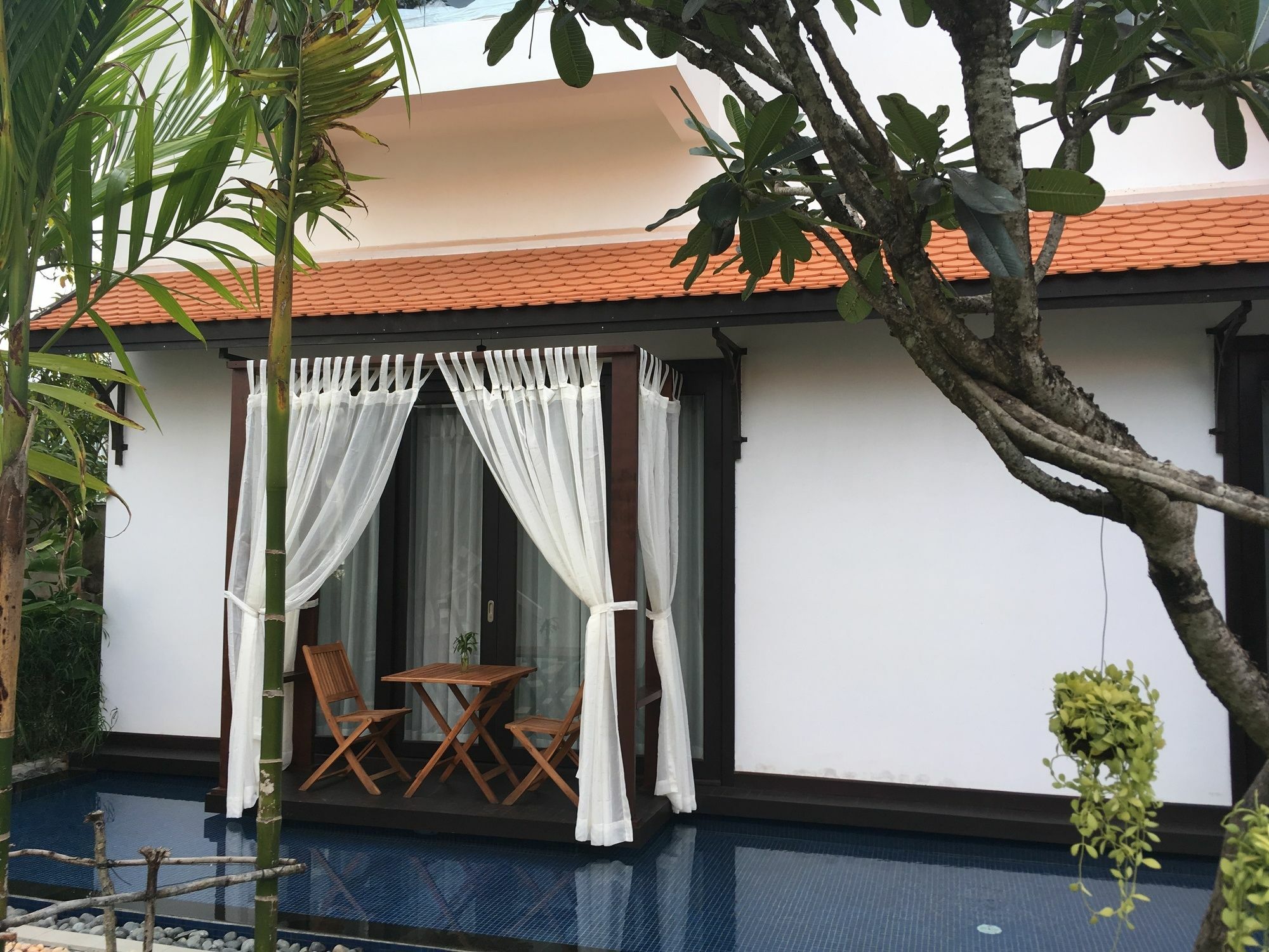 The Embassy Angkor & 5* Siem Reap