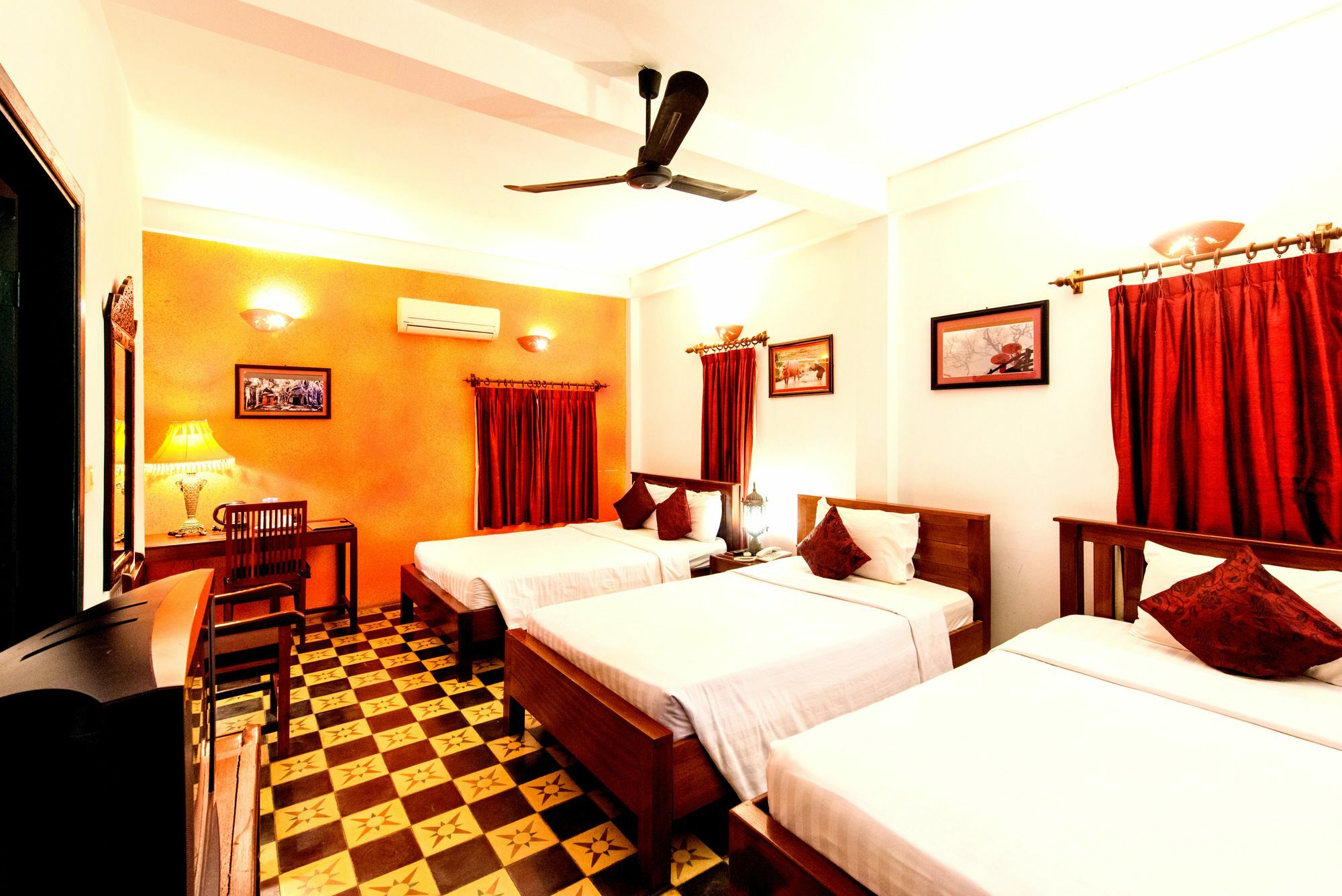 Hotel Wat Damnak 3*