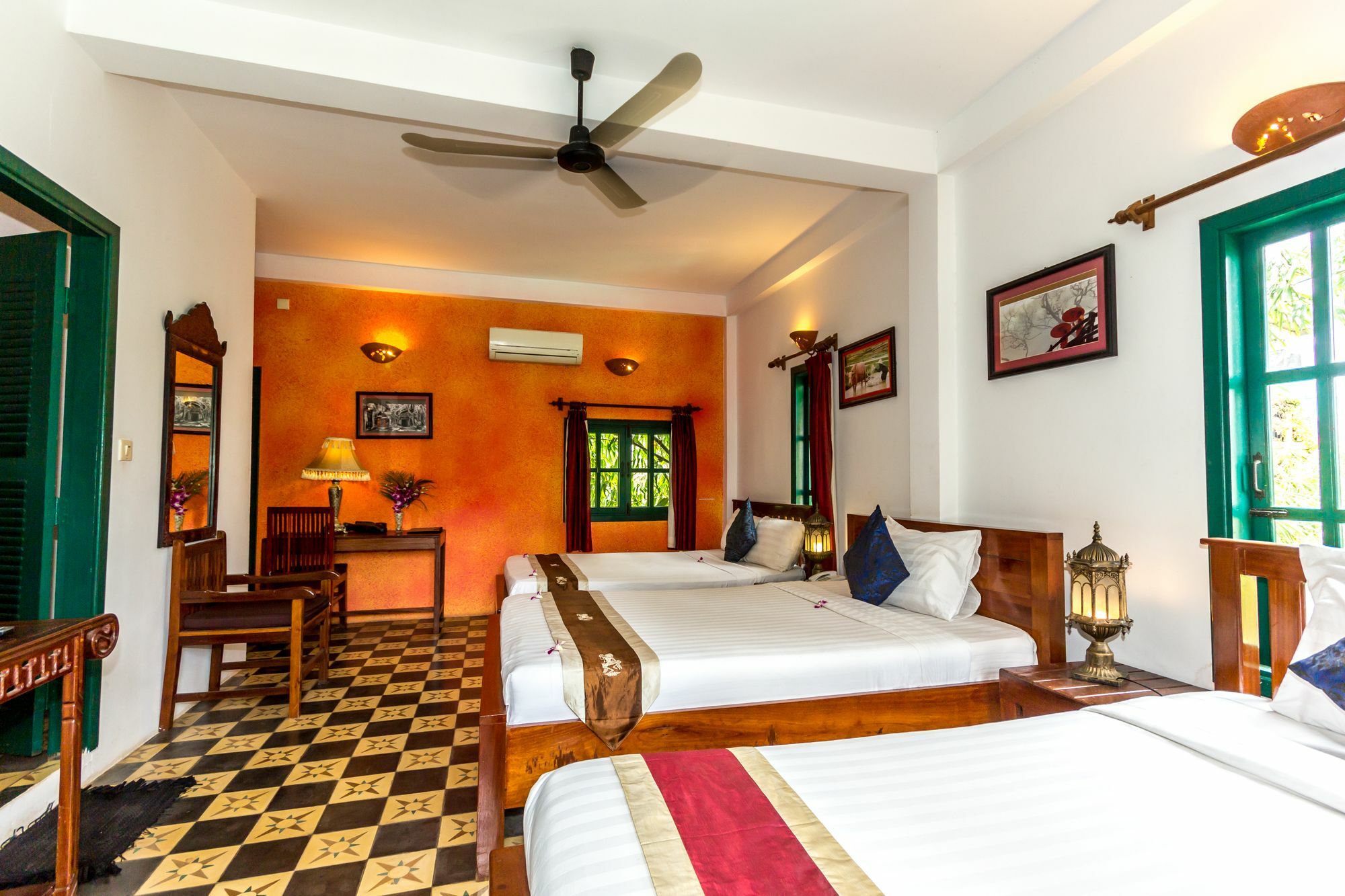 Wat Damnak Hotel