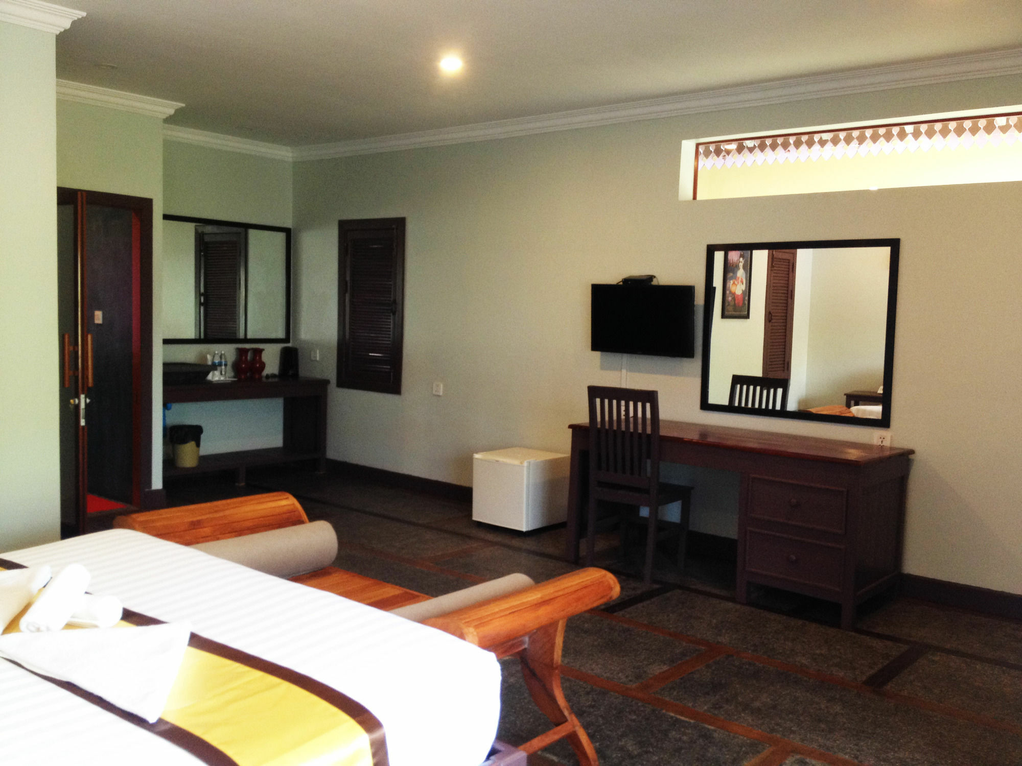 Resort Empire 3*