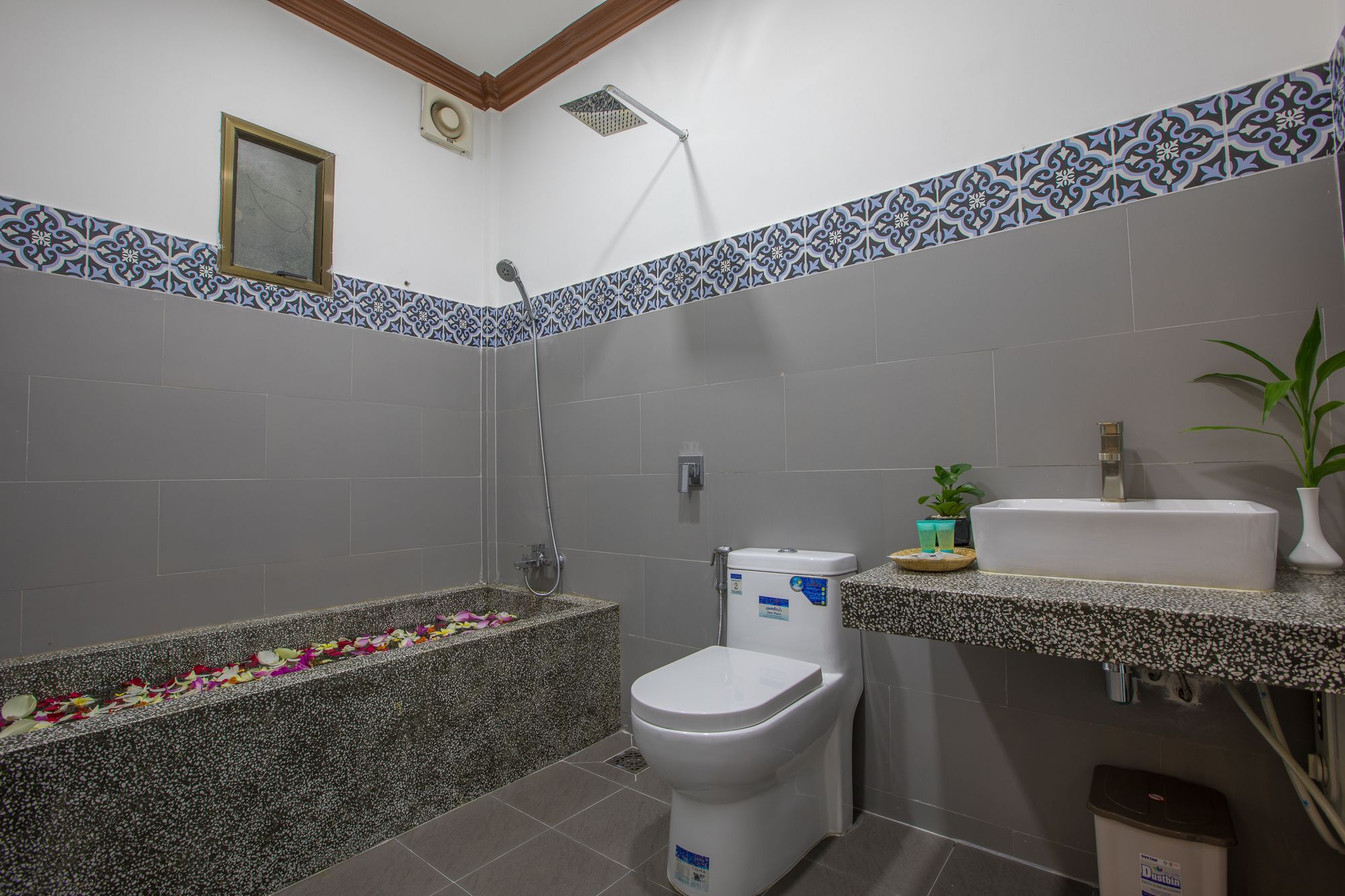 Dora Apartment