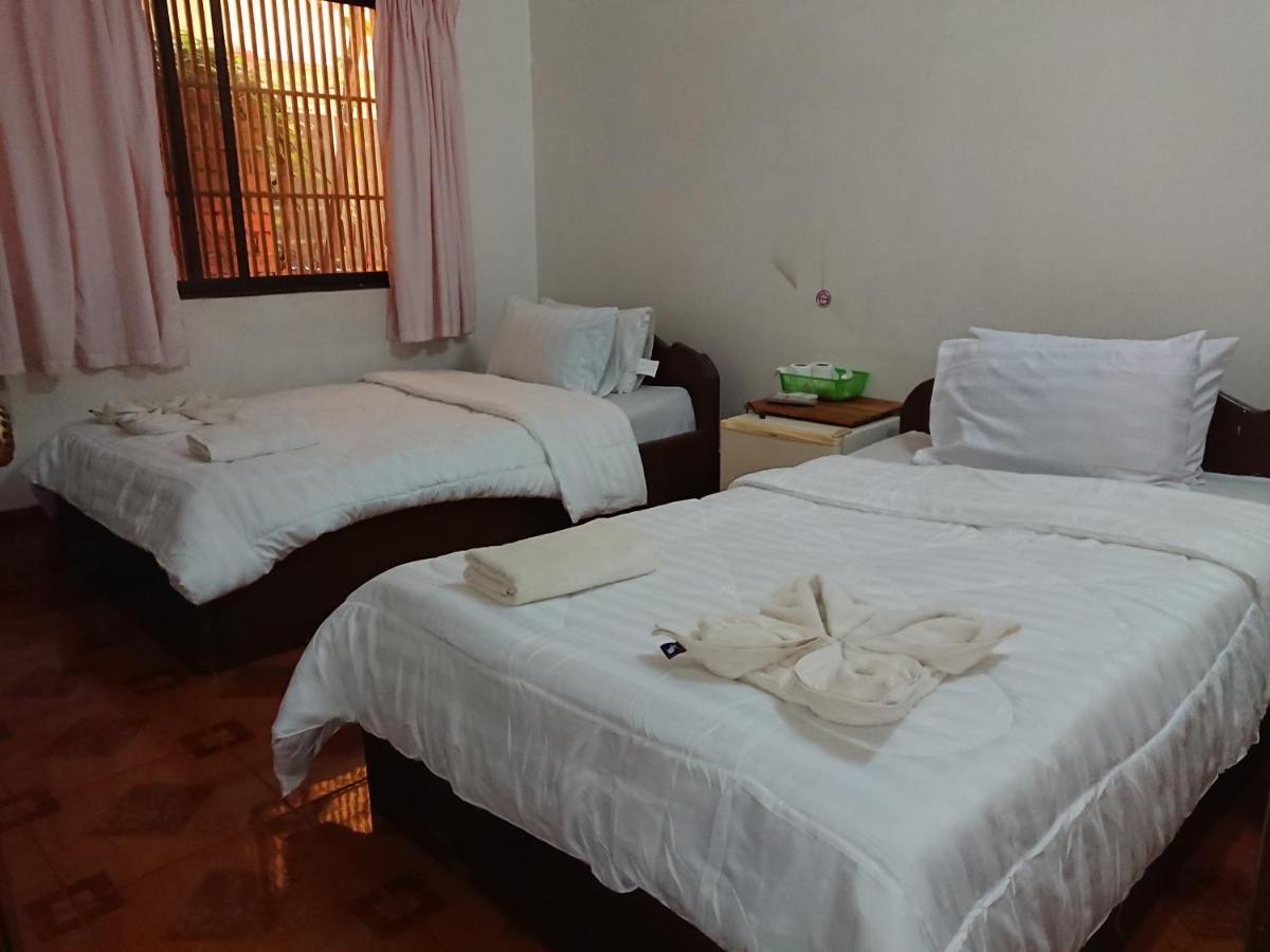 Takeo Guest house *