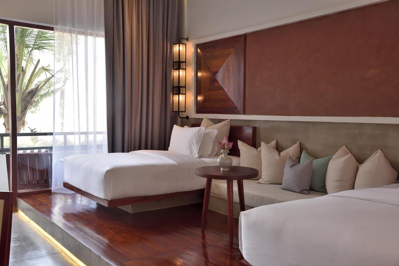 Shintana Saya La Maison Hotel