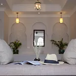 Sarai And Wander Hotel