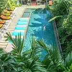 Eocambo Residence