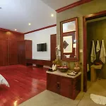 The Moon Residence & Spa