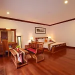 Royal Crown Hotel & Spa