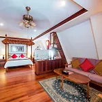 The Suite By Royal Crown Hotel