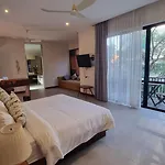Gold Smith Residence