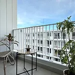 Aparthome At Rose Apple Square