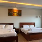 Nico\'S Hotel 2