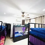 Platinum Haven Hostel & Gardens